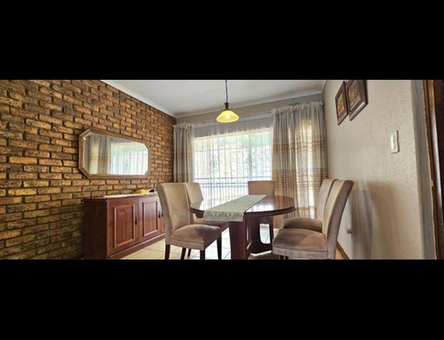 4 BEDROOM HOUSE FOR SALE IN GLENVISTA